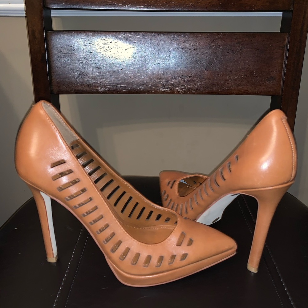Heels - Picture 2 of 2